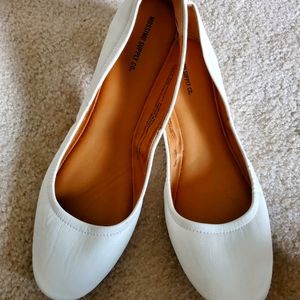 Womens White Ballet Flats sz 11M